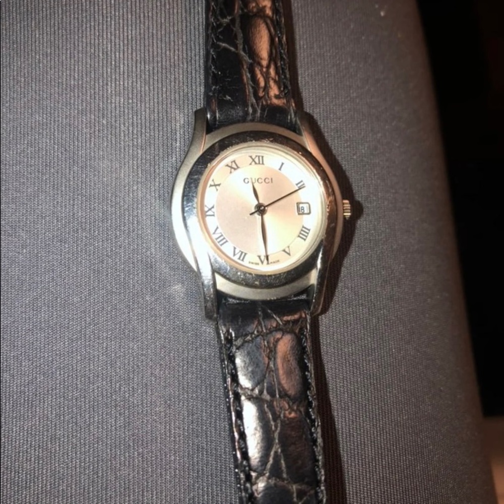 Gucci Watch - Picture 6 of 8